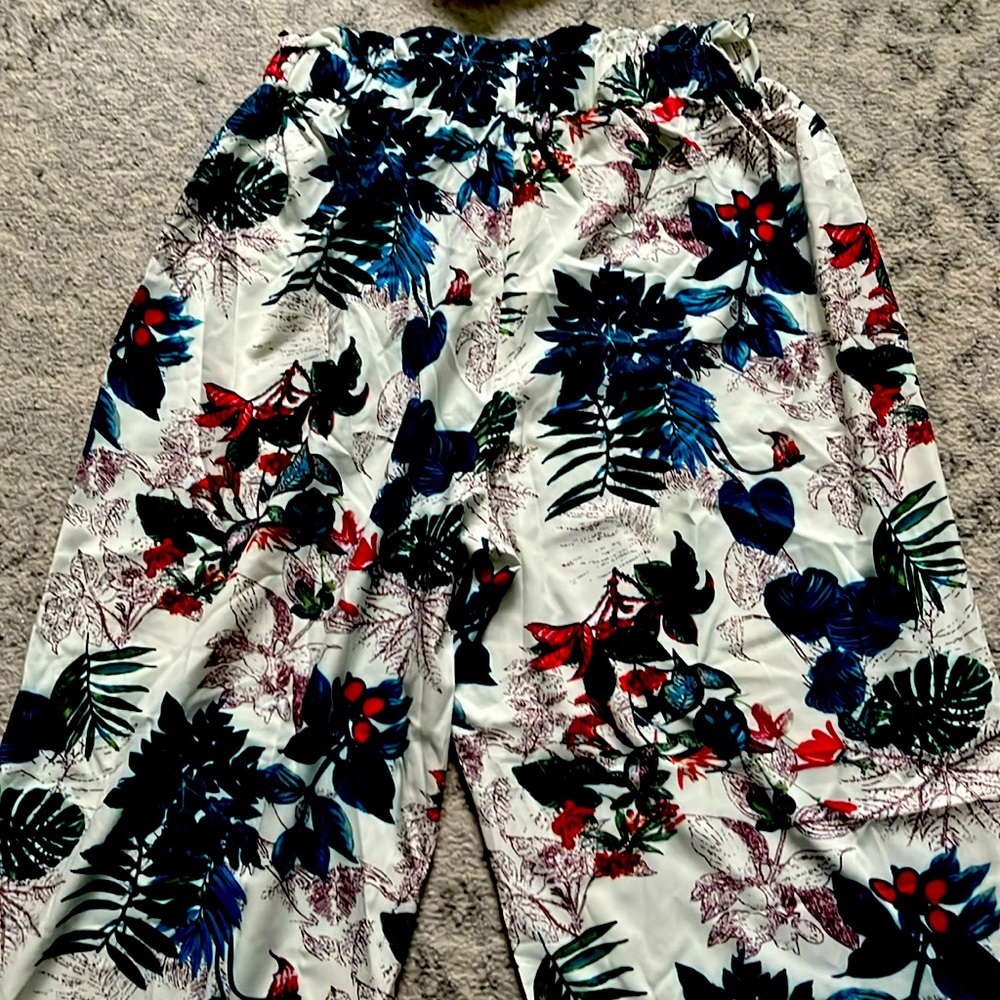 Wide leg pants
